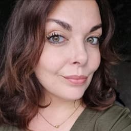 Headshot of ABAX UK Marketing Manager Anna Edwards